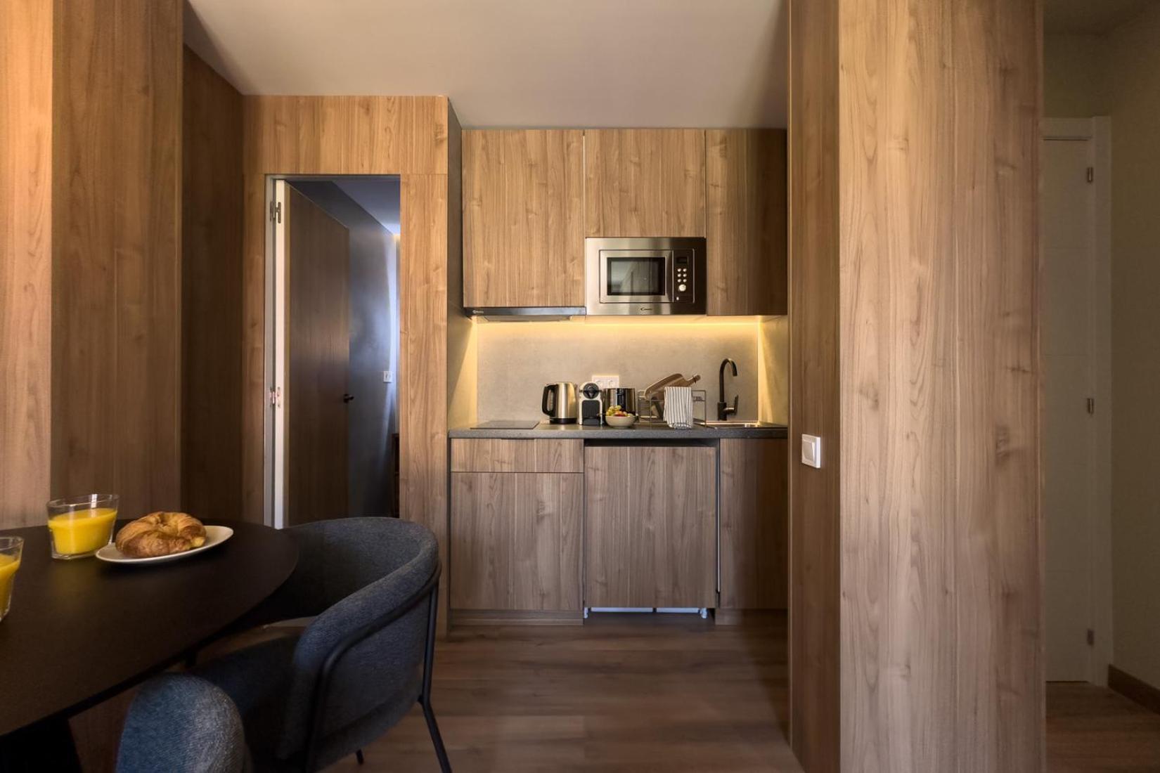 Oasis Suites Downtown Barcelona Exterior foto